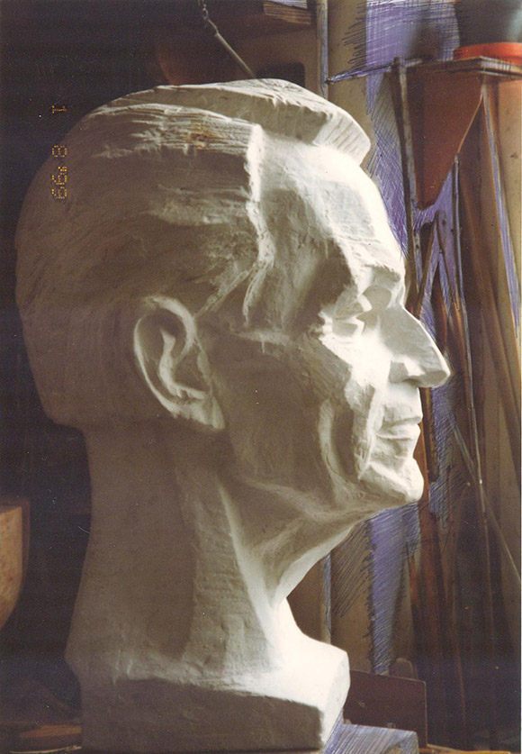 Bust Corneliu Coposu - profil