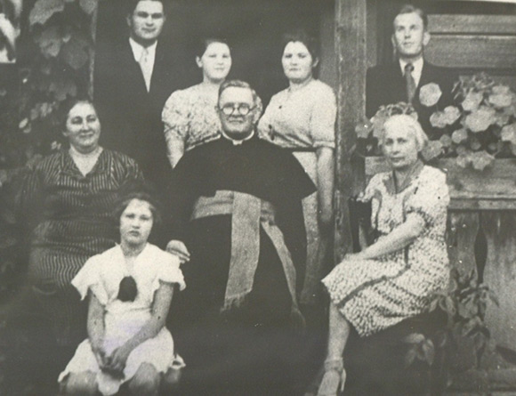 Famillia Coposu in exil la Coslariu (1941)