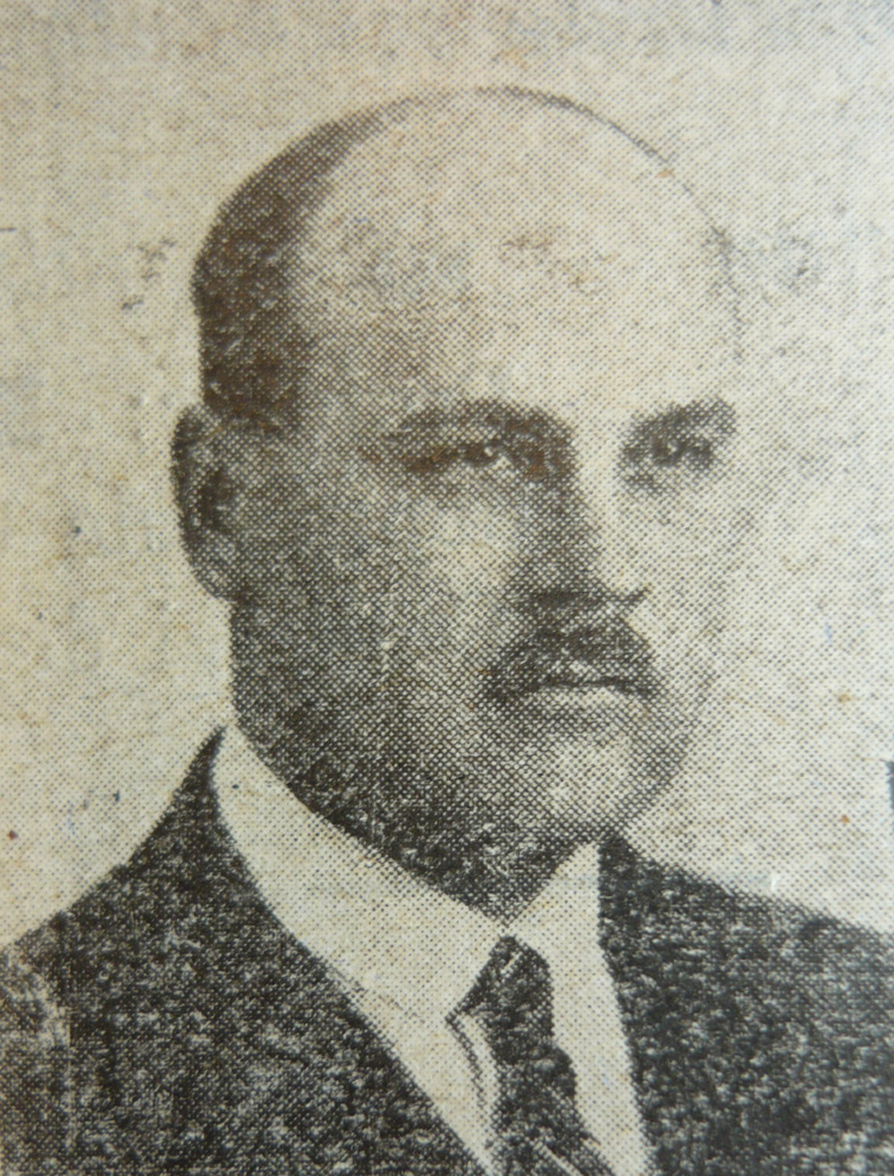 Dr. Victor Cădere